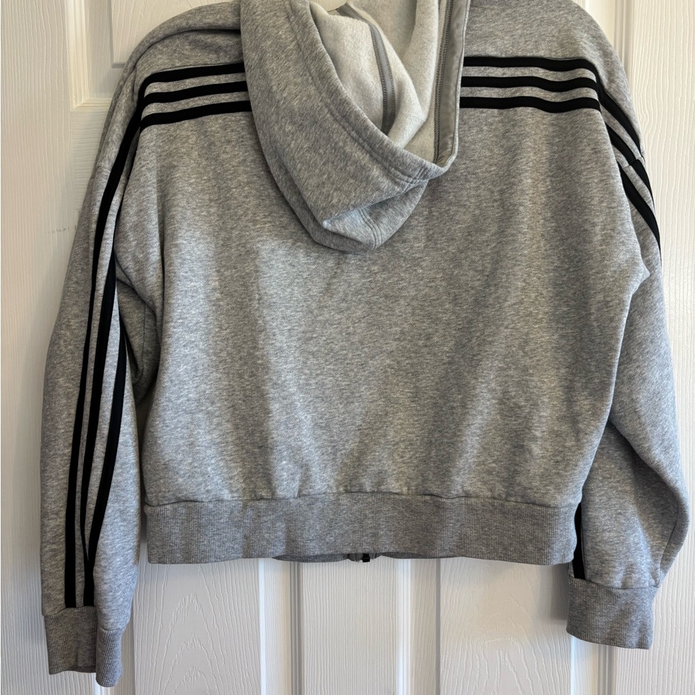 ADIDAS - Picture 2 of 3